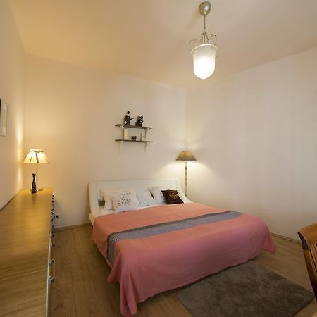 Eurowings Hotel Praga Esterno foto