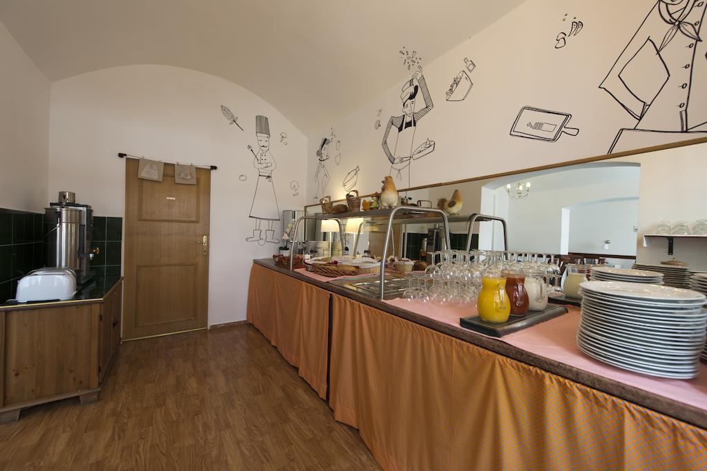 Eurowings Hotel Praga Esterno foto