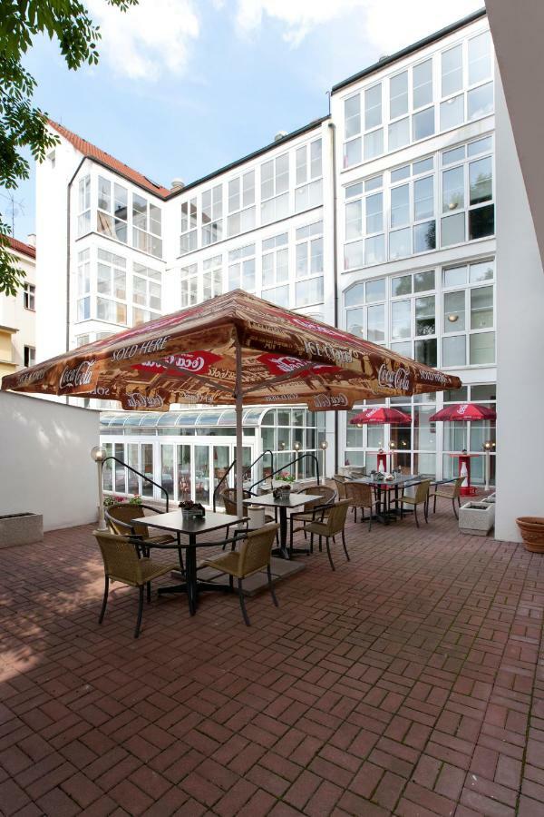 Eurowings Hotel Praga Esterno foto