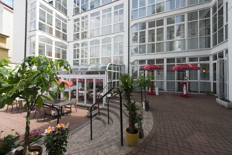 Eurowings Hotel Praga Esterno foto